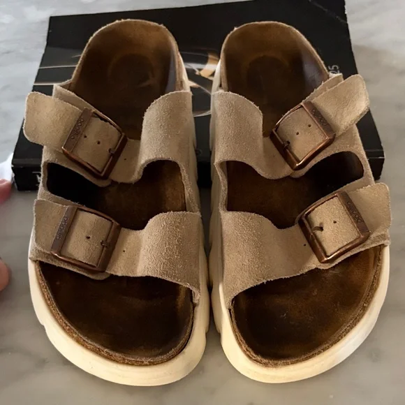 Papillio by Birkenstock Women's Double-Buckle Suede Platform Mules Tan/White - Picture 6 of 9